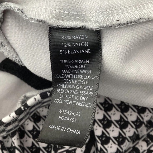 Black White Cat Pattern Novelty Print Betabrand Womens Stretch Pants Size S- EUC - Picture 10 of 10